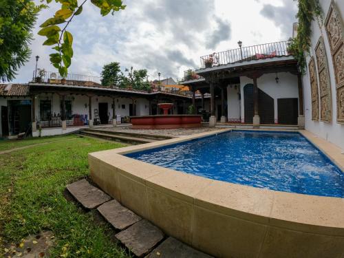 Bazén v ubytování Villas de la Ermita nebo v jeho okolí