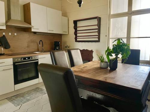 110m2 Stylish 4 Bedroom Apartment