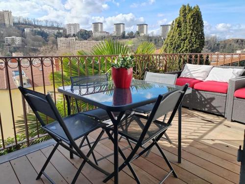 Appart climatisé Terrasse Vue sur Lyon et les quais de Saône photo 21