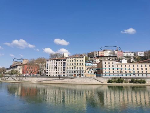 Appart climatisé Terrasse Vue sur Lyon et les quais de Saône photo 43