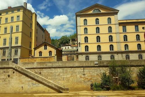 Appart climatisé Terrasse Vue sur Lyon et les quais de Saône photo 51