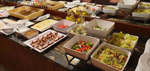 Jídlo v hotelu nebo okolí