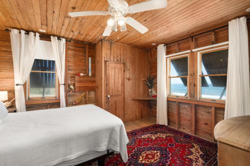 Ein Bett oder Betten in einem Zimmer der Unterkunft NH315 Serenity by the Sea