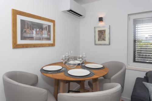 Galeriebild der Unterkunft Apartment Omnia in Južni Škugori