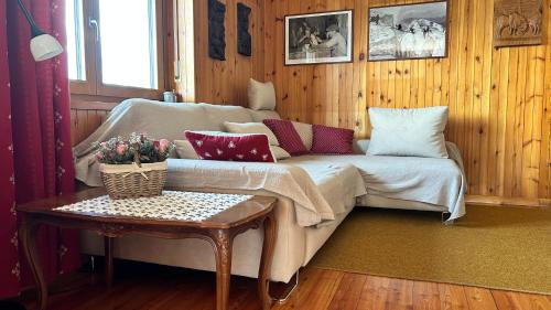 Gallery image of A casa di Martina - CIR 0051 in Aosta