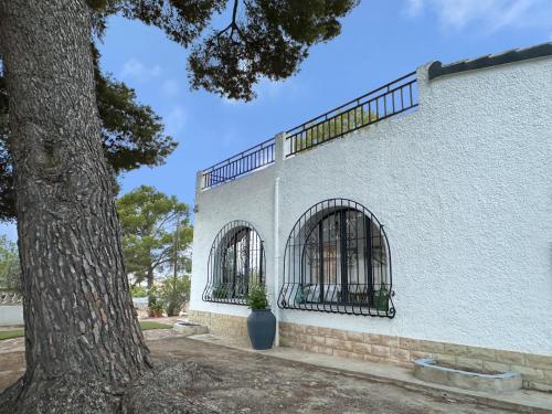 CASA SERRA CERCA DE LAS PLAYAS Y CALAS DE CALPE