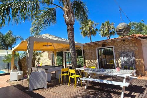 Villa Ania - Private Villa with pool&Jacuzzi, 16 to 40 pax