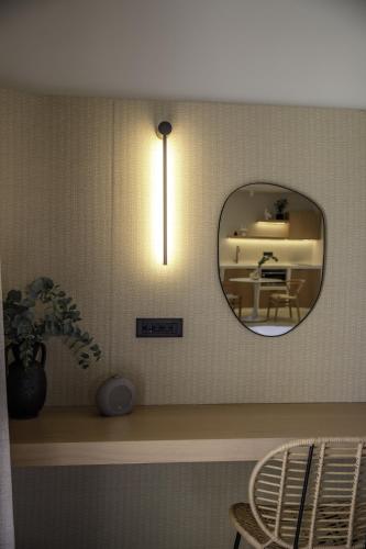 Φωτογραφία από το άλμπουμ του Morfes Luxury Suites by Caldera Houses στο Φηροστεφάνι
