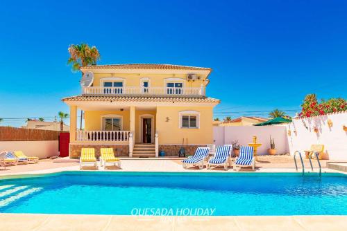 Stunning Central Villa Rosa in Ciudad Quesada Rojales Spacious 4-Bedroom Retreat with Private Pool