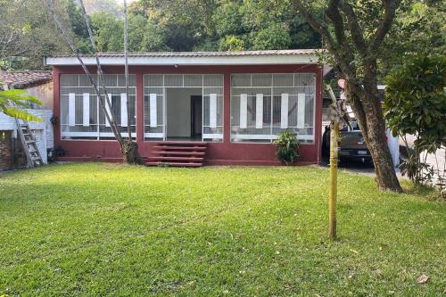 En have udenfor Charming Vintage Lakehouse