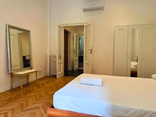 Stendhal Apartment - Design District