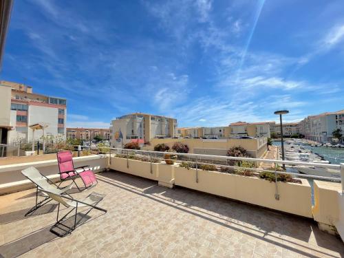 Appartement moderne, 2 pièces cabine, terrasse et véranda, proche plage, parking privé
