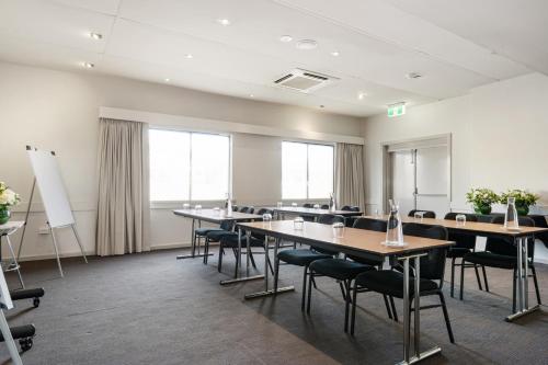 The Plaza Hotel Kalgoorlieにあるビジネスエリアまたは会議室