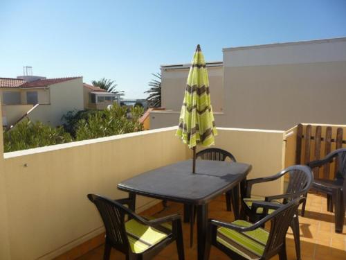 Appartement T2 avec Terrasse, à 200m de la Plage, Parking Inclus - Idéal Famille - FR-1-782-70