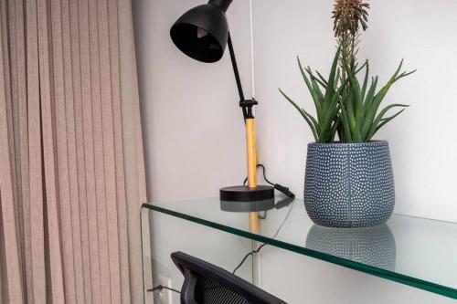 Gambar di galeri bagi Modern Luxury Apartment, Ellipse di Midrand