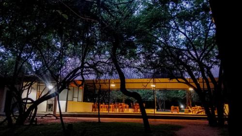 Das Gebäude in dem sich die Villa befindet