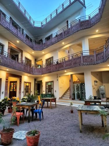 Un balcón o terraza en Rigmor haveli