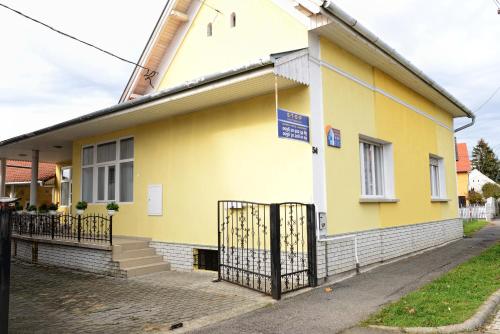 Gallery image of Stop Apartment in Bük