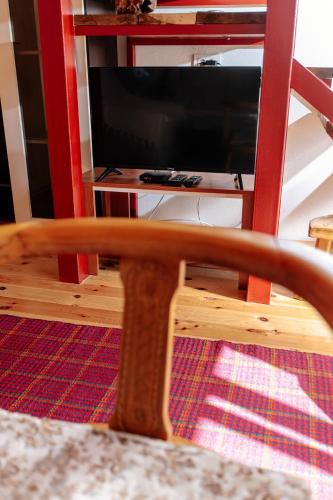 TV a/nebo společenská místnost v ubytování Household Ušćumlić - Oaza mira