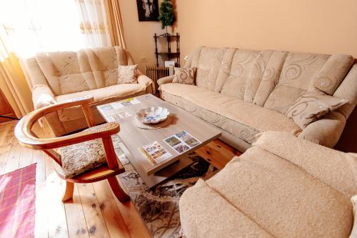 Posezení v ubytování Household Ušćumlić - Oaza mira