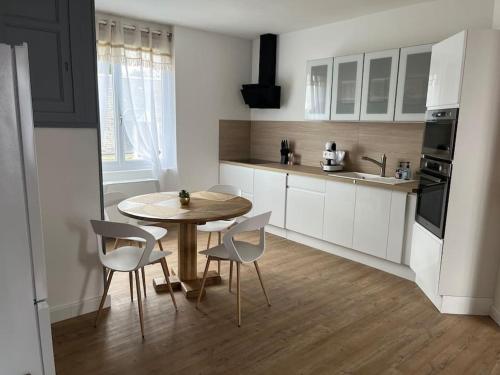 Kuchyň nebo kuchyňský kout v ubytování Appartement 90m2