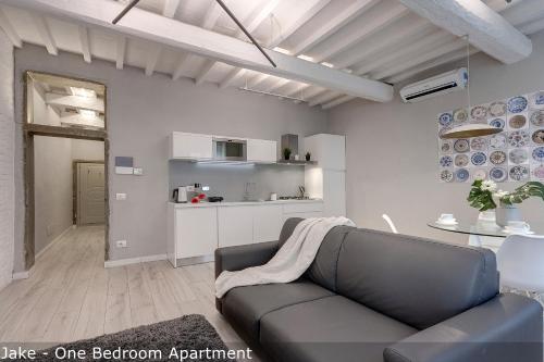 Jake & Francis Apartments by Mamo Florence