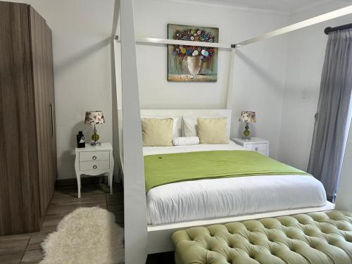 Calla Lily Guesthouseにあるベッド
