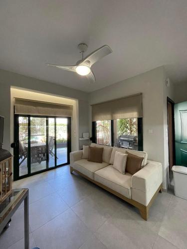Nikiti, four seasons house