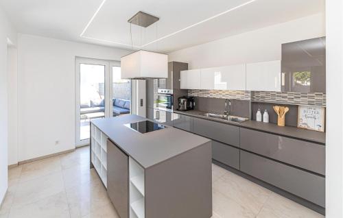 Luxurious Home In Kastel Stafilic