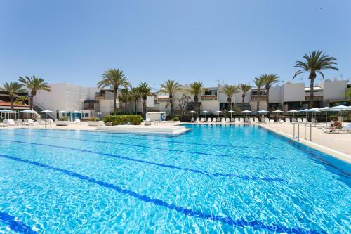 Home2Book Cozy Pool & Terrace Apartment, Arona