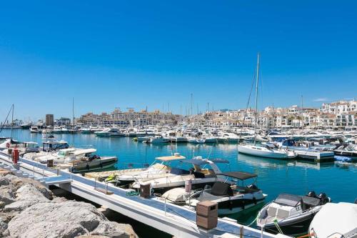 MARBELLA HOME RENTALS - Marina Banus, Puerto Banus, 2BR Renovated, pool & parking