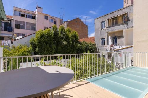 Lisbon Hidden Oasis With Pool by LovelyStay