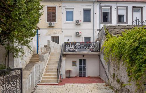 3 Bedroom Nice Home In Crikvenica