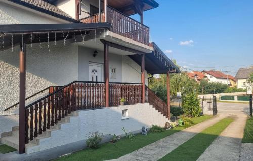 Amazing Home In Velika Mlaka With Wifi