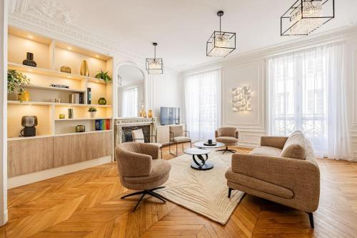 Amazing Apartment # Champs Elysées # Paris 8 # AC