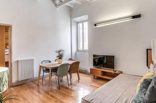 Trastevere at Piazza Giuditta Arcuati suite
