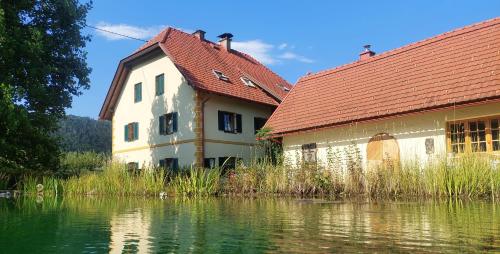 Apartment in traumhafter Lage mit Naturbadeteich