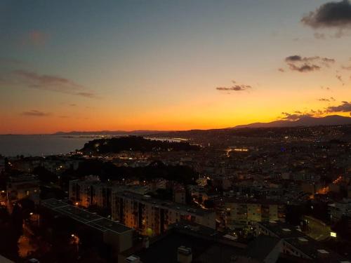 2 PIECEs BALCON VUE IMPRENABLE MER---VILLE---MONTAGNE