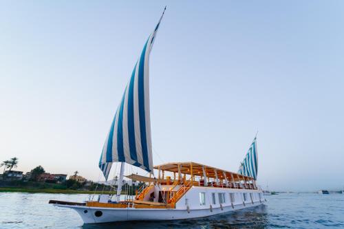 Turquoise Dahabiya , 3,4,7 nights sailing between Luxor and Aswan
