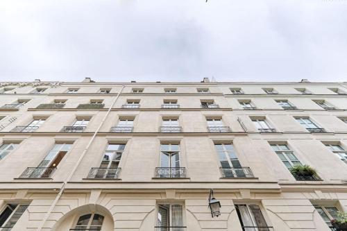 Sentier Historical Center III Charming Apartment
