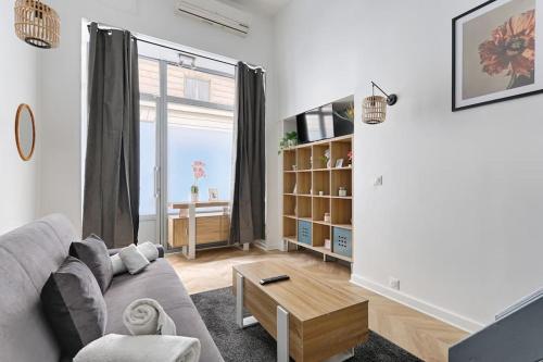 Sentier Historical Center III Charming Apartment