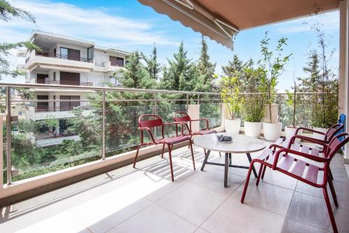 Bright and Luxurious 2BR Home in Central Glyfada
