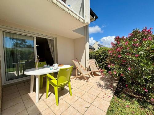 Appartement 2 pièces avec jardin, calme, proche plage et commerces, parking privé inclus, Carnac - FR-1-377-33