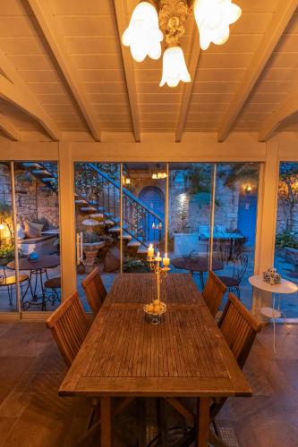 Gallery image of Alacati Eski Ev Hotel in Alacati