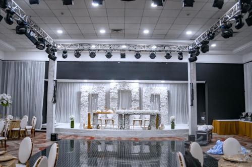 Гостиная зона в Grand Lancaster Brazzaville