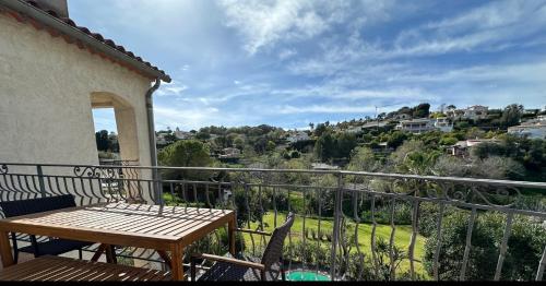 Villa Constance 3 Antibes - Spacieux logement en dernier étage