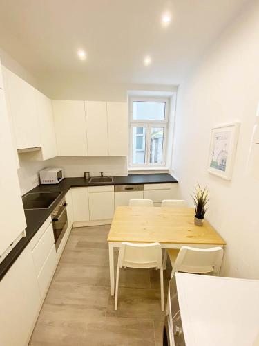 Charming home 3 bedroom apartment