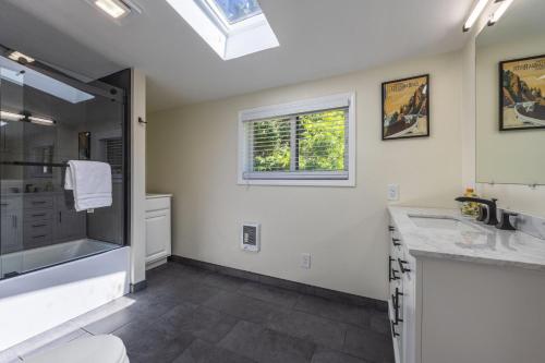 Gallery image of Orchard Haven Combo home in Lyle