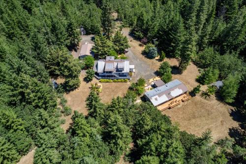 Gallery image of Orchard Haven Combo home in Lyle