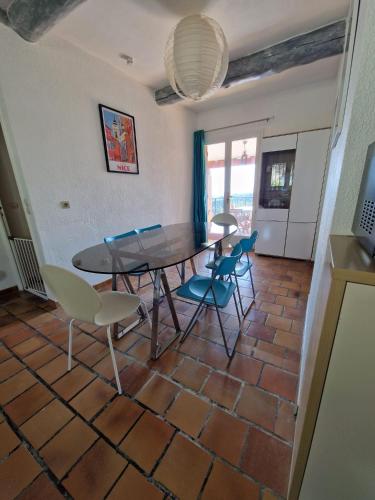 Photo de la galerie de l'établissement Maison Provençale sur Collines de Nice avec Piscine et vue mer, à Cantaron